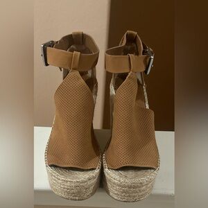 Marc Fisher Lannie Leather Ankle Strap Espadrille‎ Platform Wedge Sandal 9.